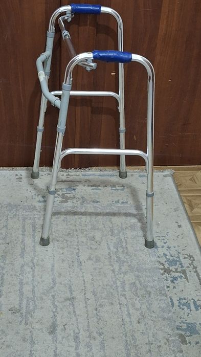 Ходунок для взрослых