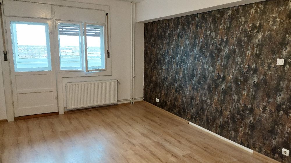 Se inchiriaza apartament 3 camere decomandate