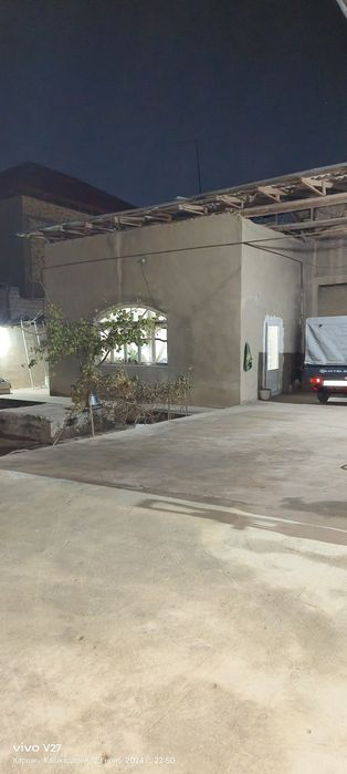 Uy sotiladi srochna 7 sotix