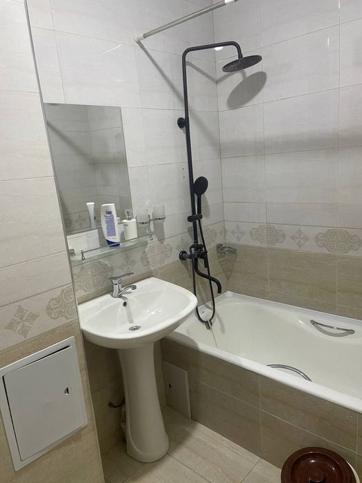 Квартира на метро Ойбек 2/6/9 общ пл 60м  Евро с обстановкой