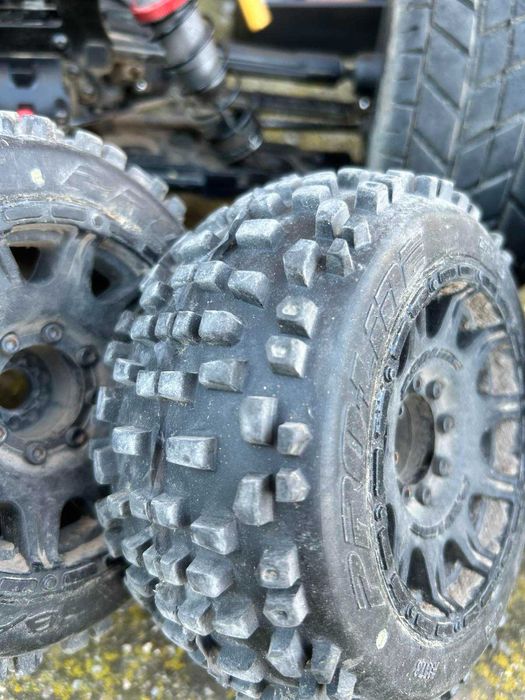 РЦ количка/ радиоуправляема/ тръги;бъги модел team corally 1:8 мащаб