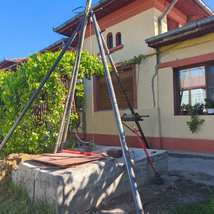 Foraje puțuri denisipări prelungiri piloni de susținere