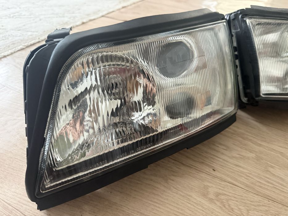 Продам фары на ауди А6 С4