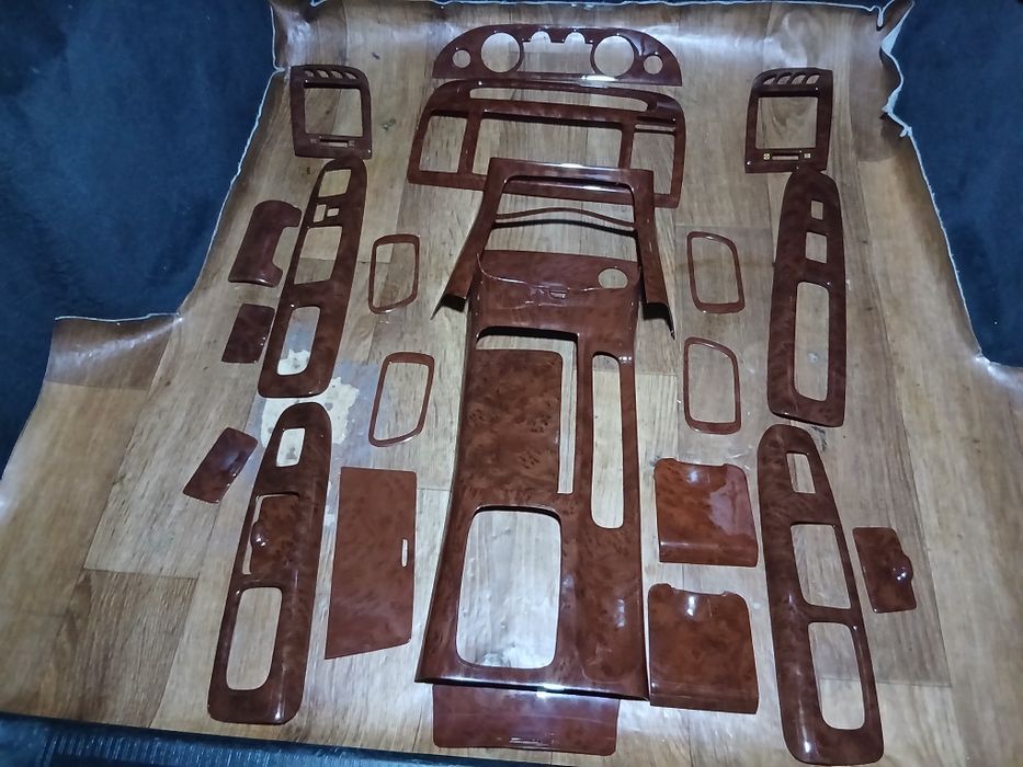 Продам накладки на весь салон, тайота камри 30-35.