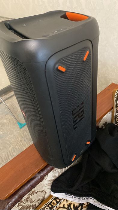 JBL Partybox 100