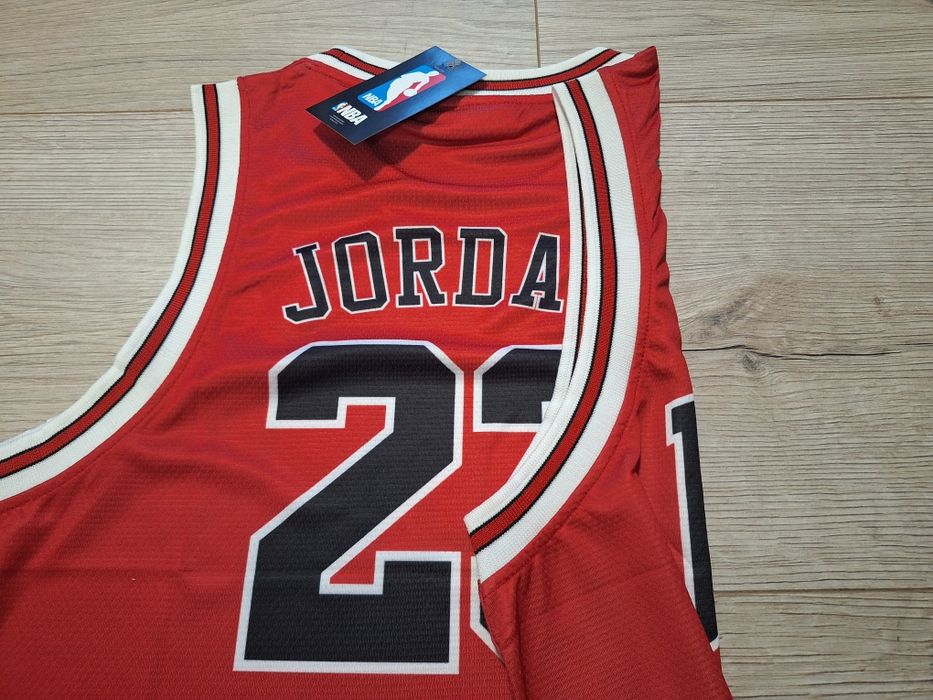 Баскетболен потник на Майкъл Джордан #Чикаго Булс #23# Mitchell&Ness!