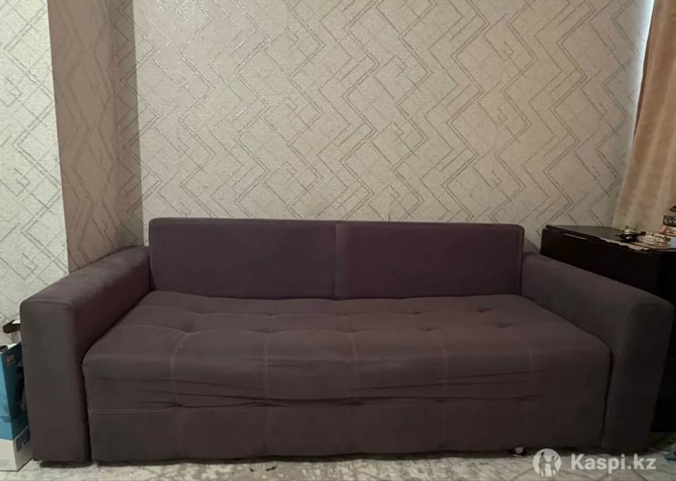 Срочно продам диван