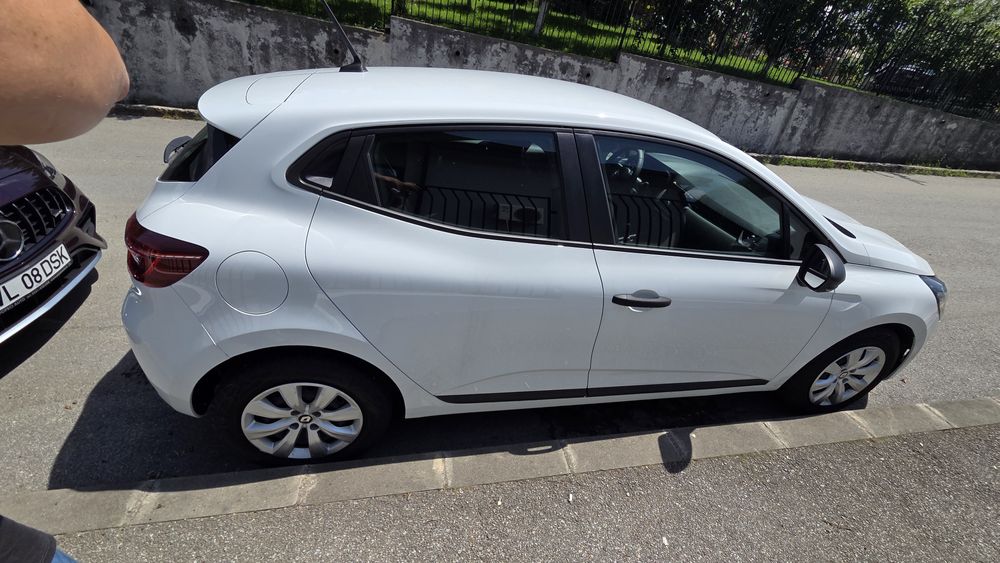 Renault Clio aproape nou
