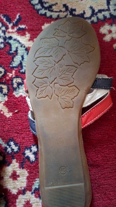 Saboti de vara din piele