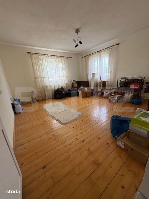 Casa de vanzare P+1+M, 400 mp, teren 630 mp, zona Stefanesti