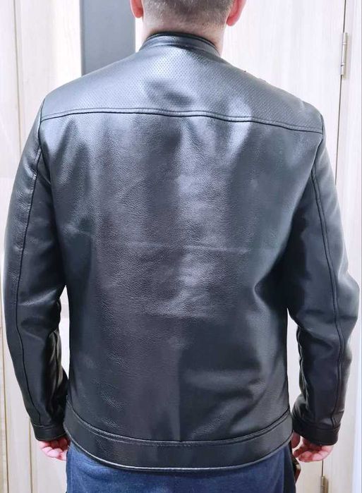 Яке от еко кожа Гес - GUESS