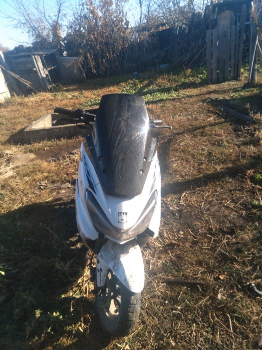 Продам скутер 175кубикав