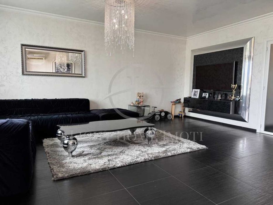 Реф. 2940 Тристаен обзаведен Кършияка - Тон Бонбон