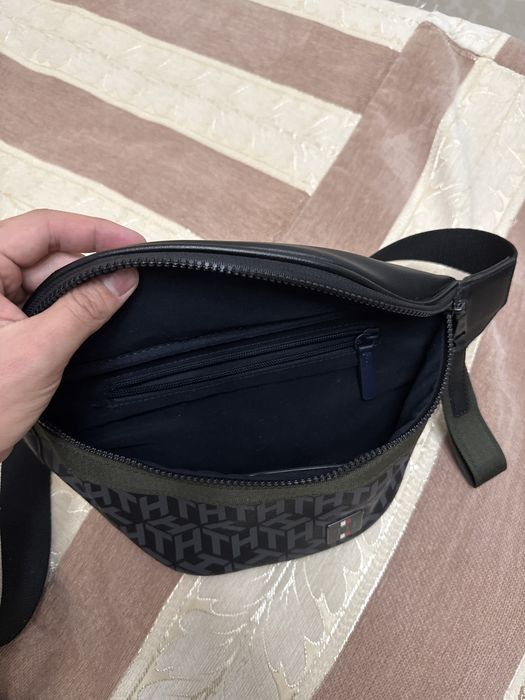 Сумка банан Tommy Hilfiger