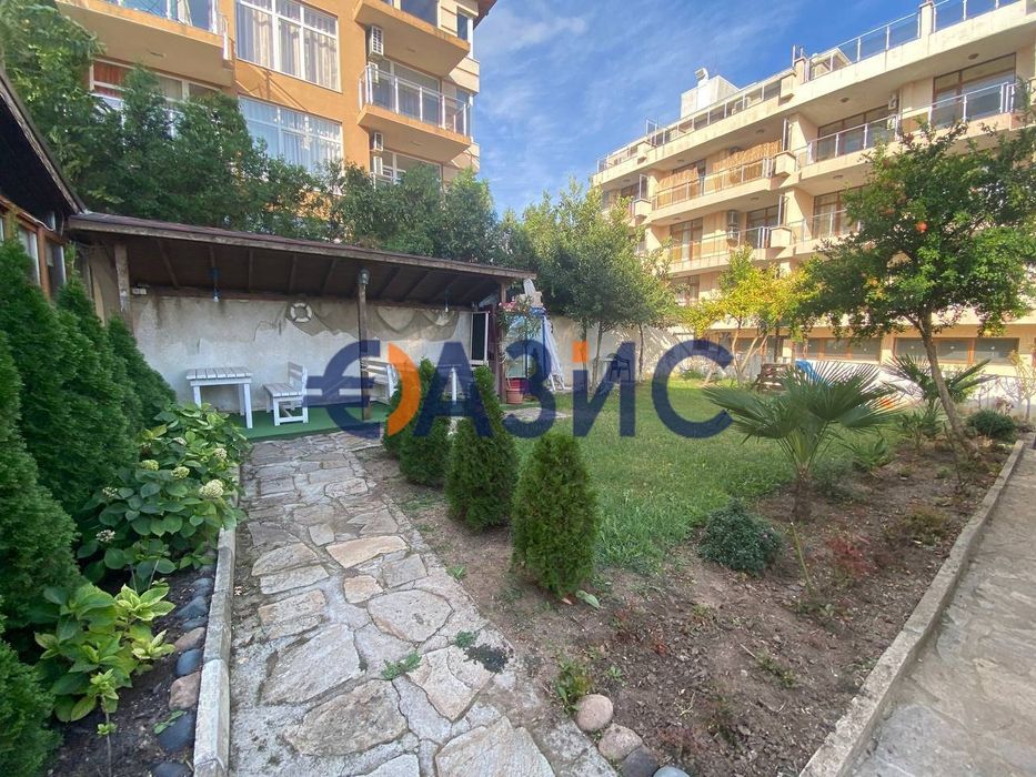 Продава се Хотел в Черноморец - 660 кв.м за 1023 €/кв.м - Снимка #1