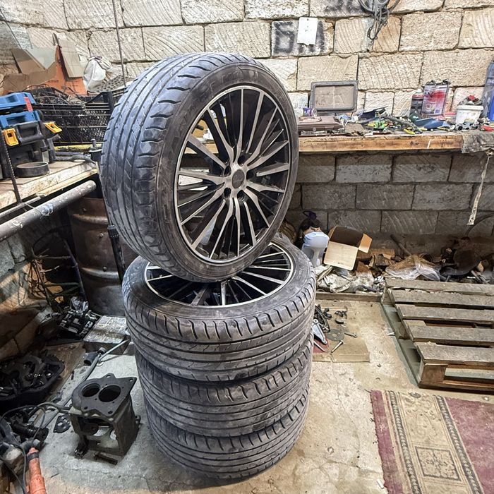 Диск сатылады R 19  жаксы жагдайда