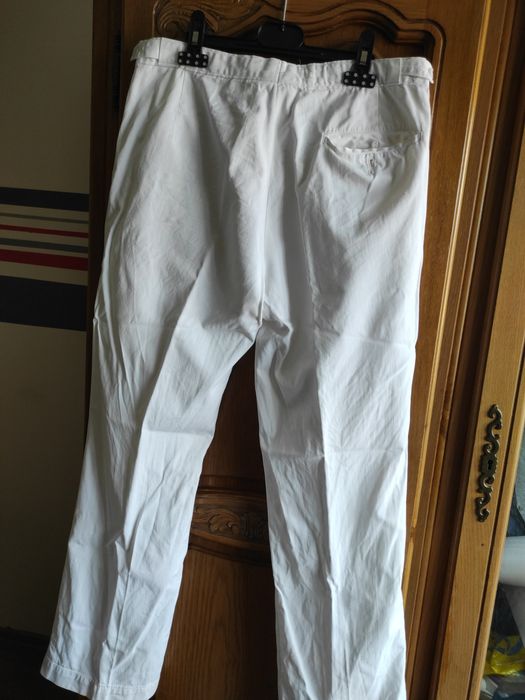 Pantalon specifici pentru medici si asistenti medicali