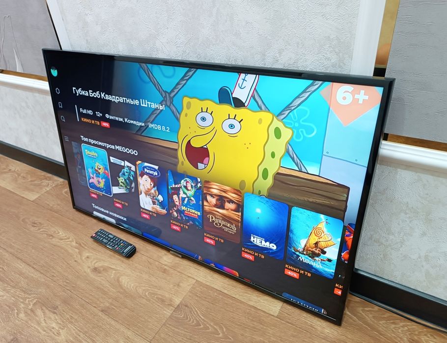 SAMSUNG Смарт ТВ + Кронштейн.