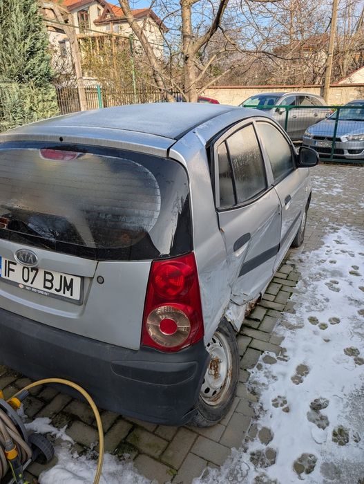 Vând KIA Picanto avariată