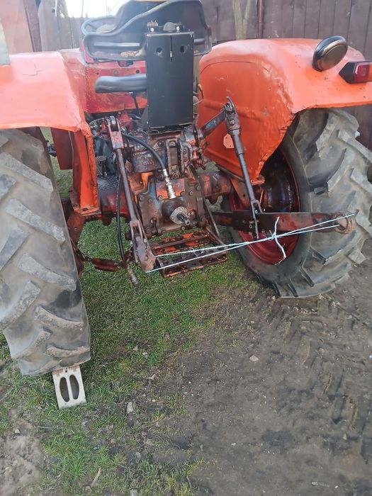 Tractor UTB 445/550/640