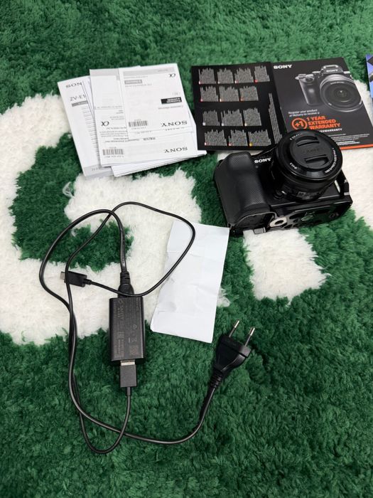 Pachet Sony ZV-E10 kit