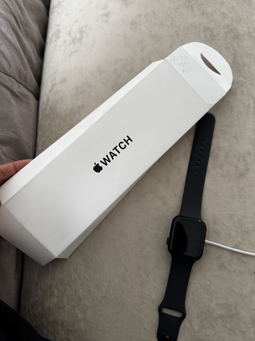 Apple watch SE 44мм