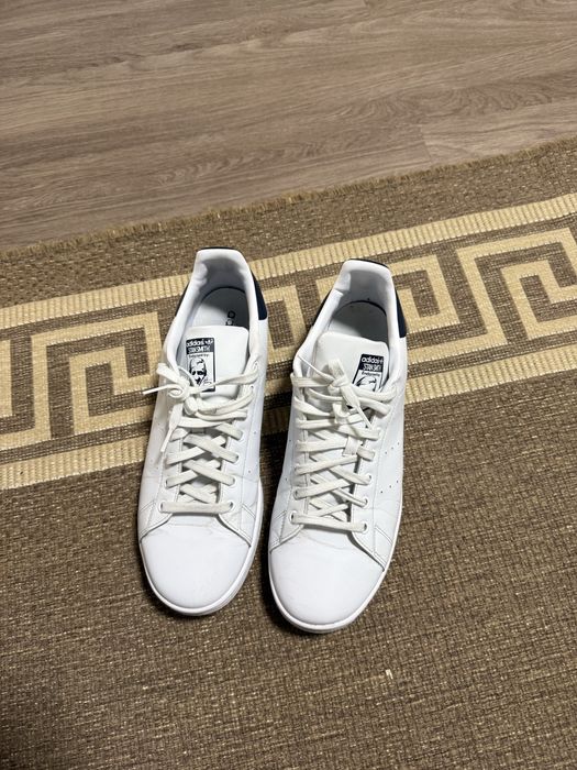 Продам 2 пары кроссовок Adidas , оригинал