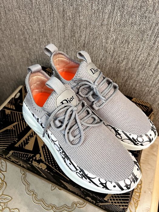 Новые кроссовки 38,40