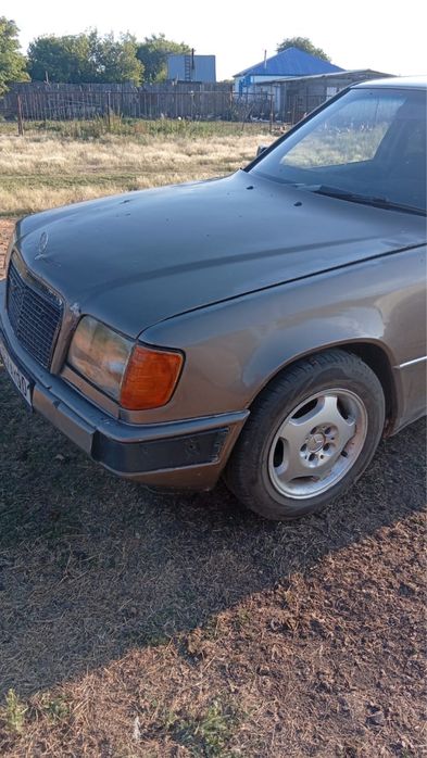 Срочно продается mercedes e200