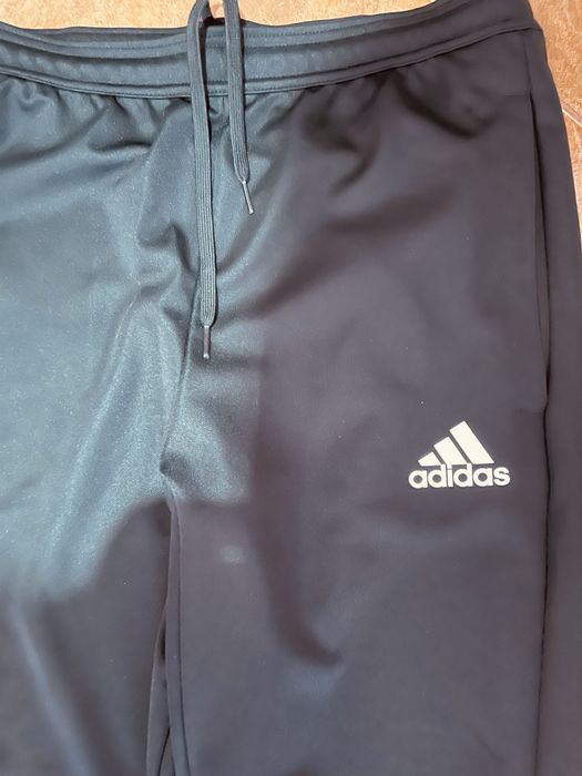 Pantaloni originali adidas !