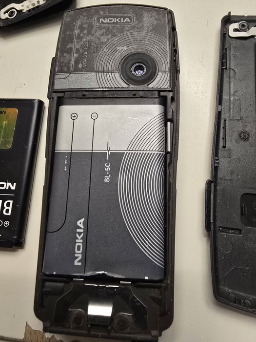 Nokia 6230 – clasic, funcțional, ideal colecție