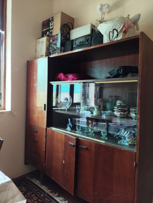 Сервант      б/у