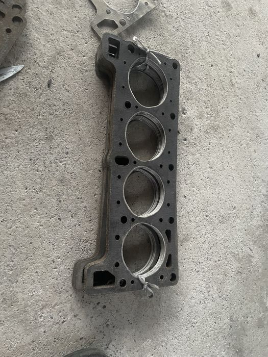 прокладки Ваз 2105 новый.