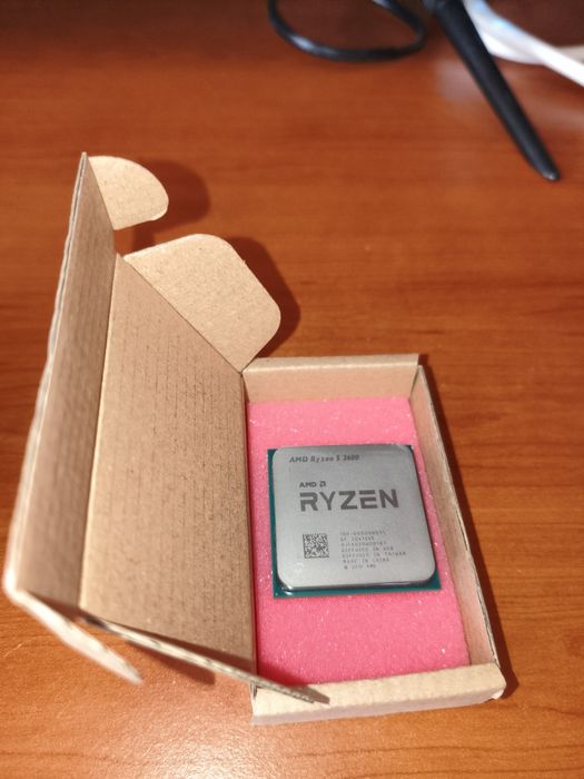 Ryzen 5 3600 / AMD Radeon RX 5600 XT