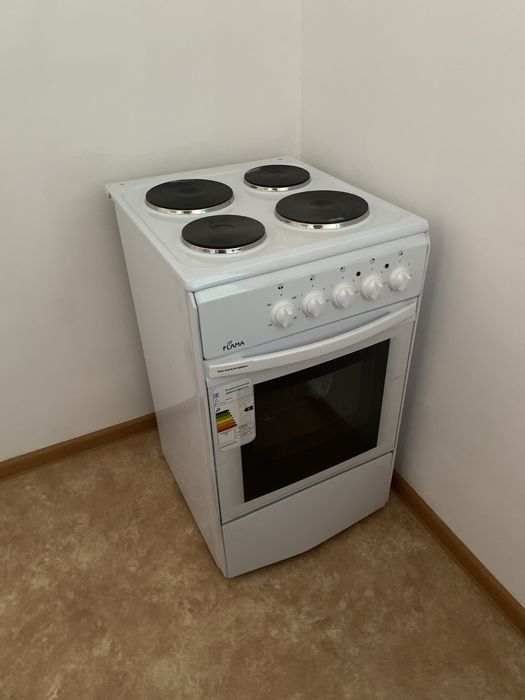 Продам новую электроплиту