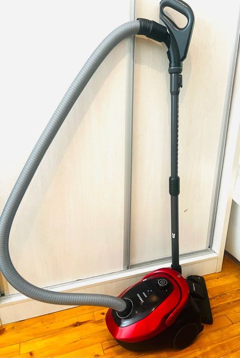 Пылесос SAMSUNG !