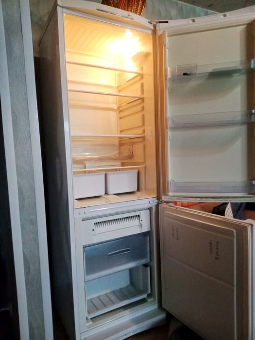 Индезит No Frost  б/у  75.000