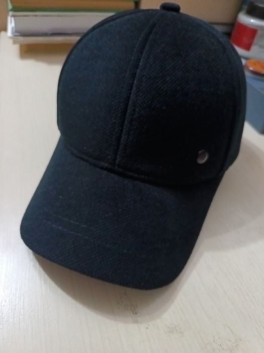 Кепкалар сотилади