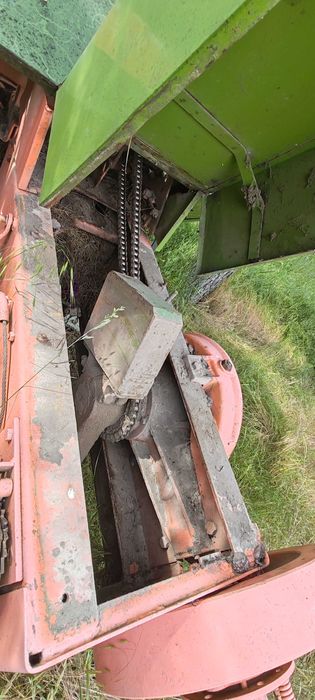Utilaj agricol pentru câmp