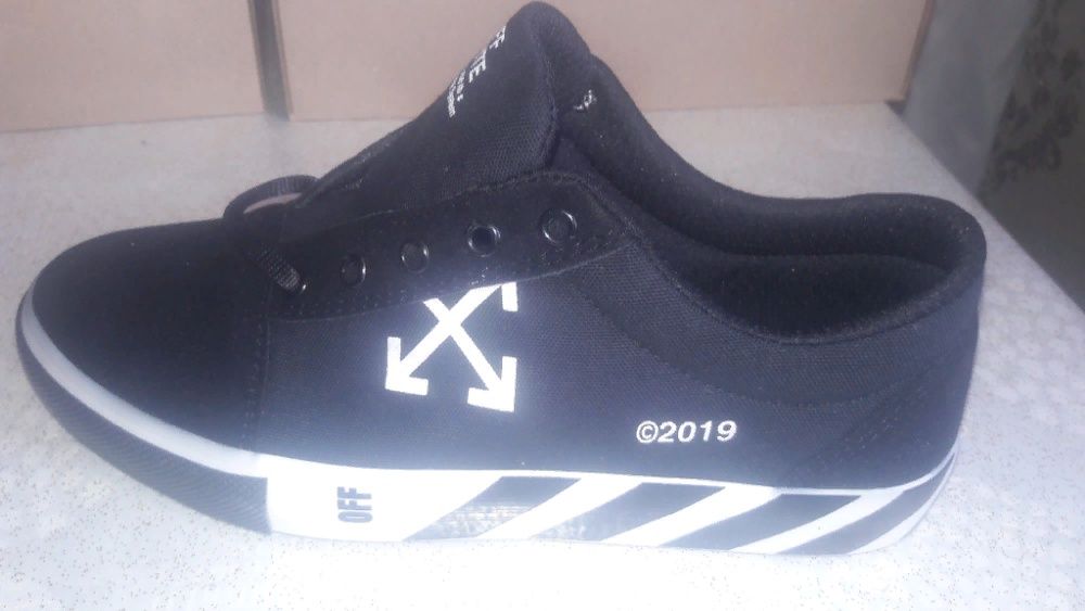 продам кеды отличного качества