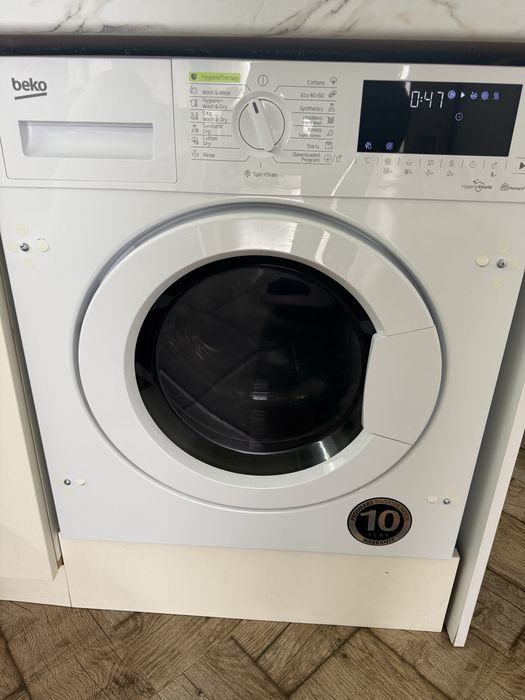 Пералня със сушилня за вграждане