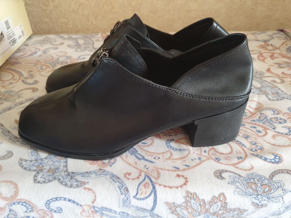 обуви новые размер 39