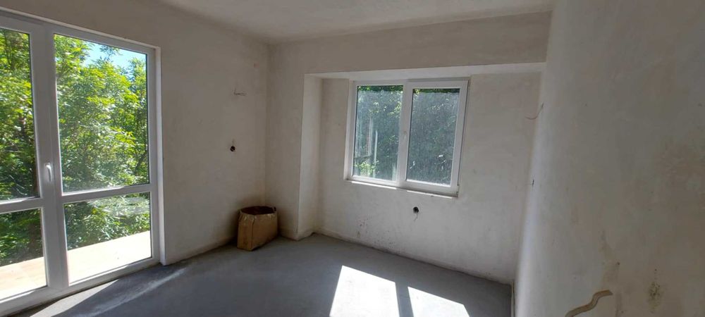 Продава се Тристаен апартамент в Хасково, Каменни - 80 кв.м за 850 €/кв.м - Снимка #5