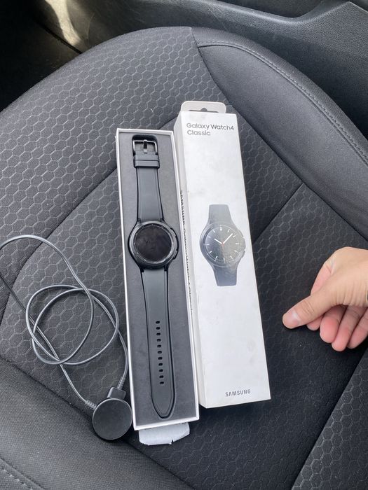 Продам смарт часы 4 серий