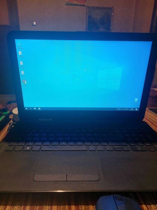 Продавам лаптоп hp в добро състояние