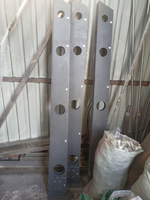 Стеклянные навесы и козырьки