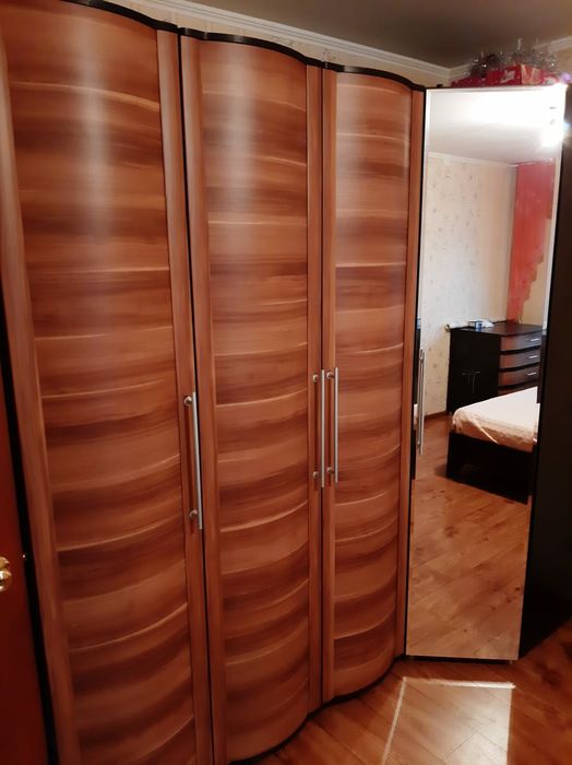 Продам спальный гарнитур