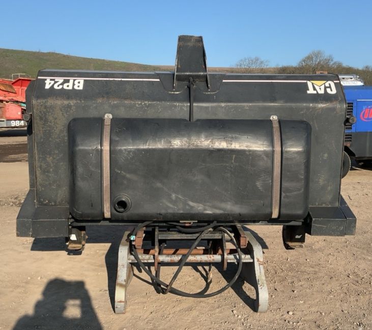 Maturatoare Caterpillar BP24 buldoexcavator telescopic alt utilaj