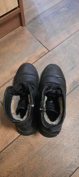 Ботинки, крассовки 39,38