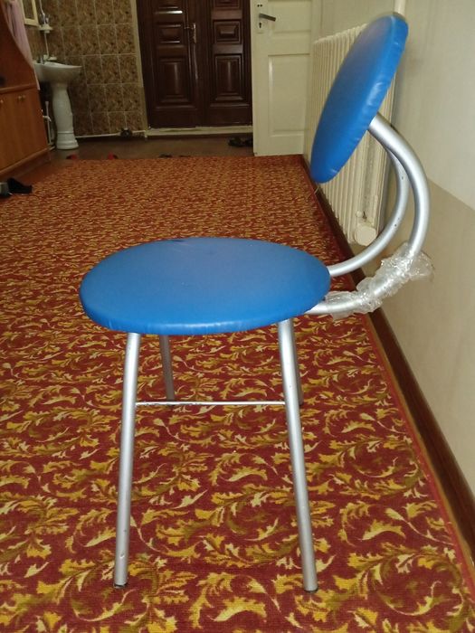 Хонкада стуллар бор